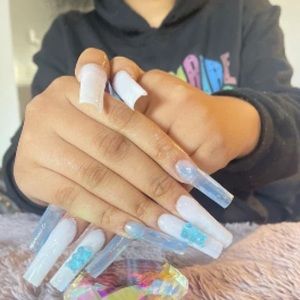 (Acrylic) White and Blue Nail Set